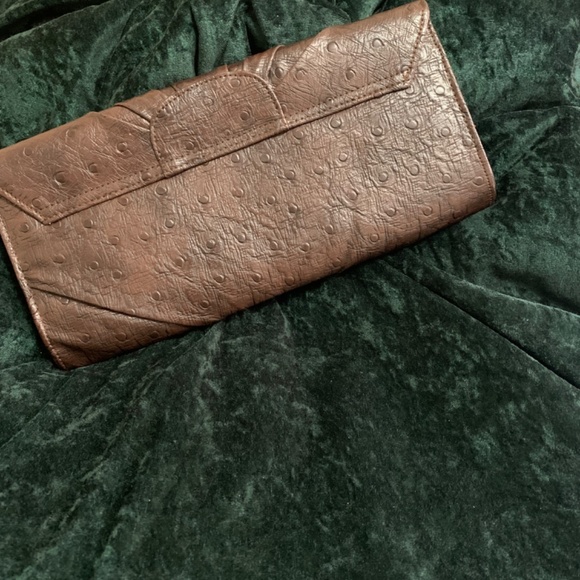 Brown Clutch - Picture 2 of 4